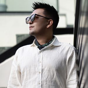 麻豆男上司日屄
